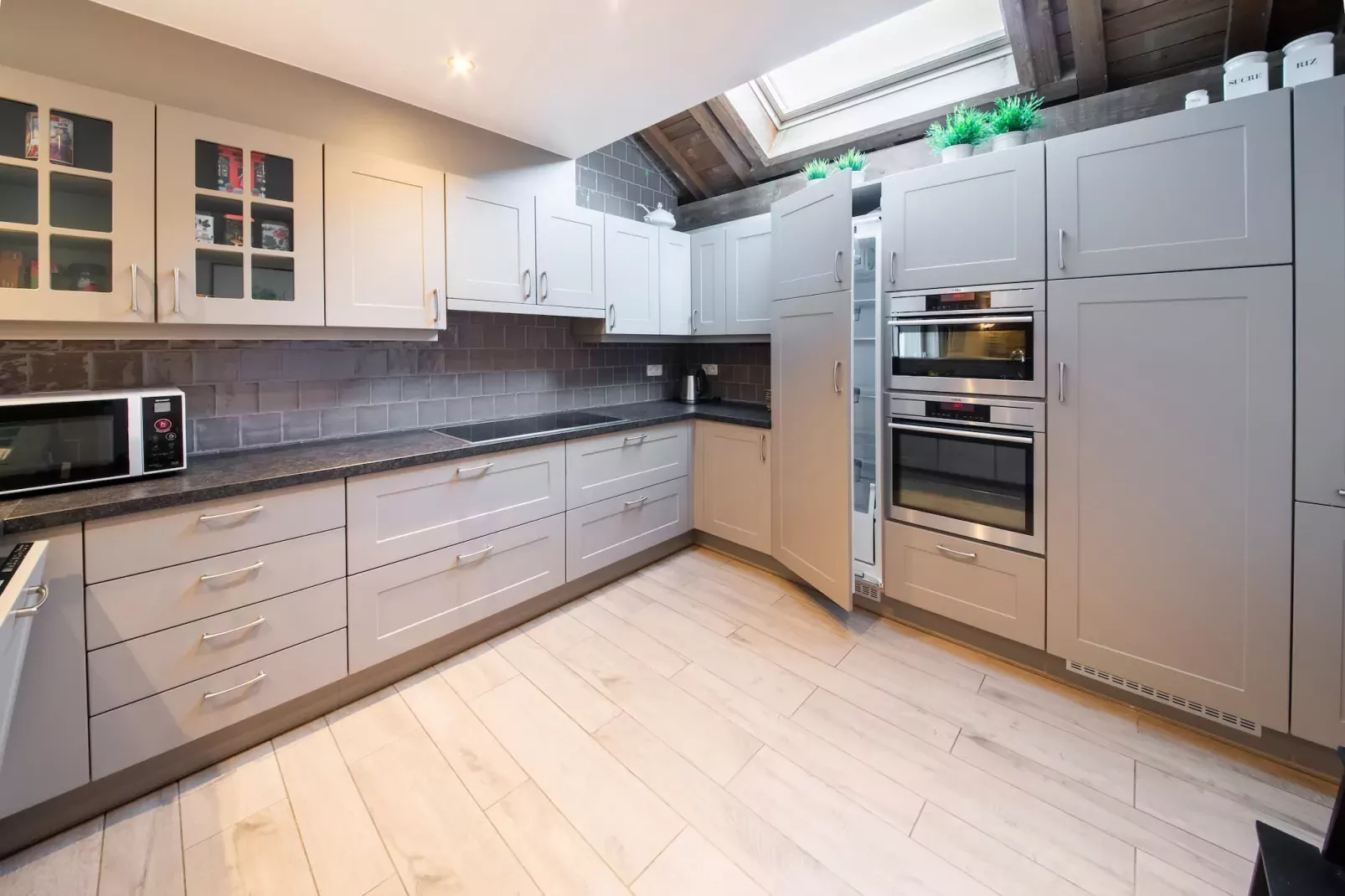 La Grande Randonnée-Kitchen