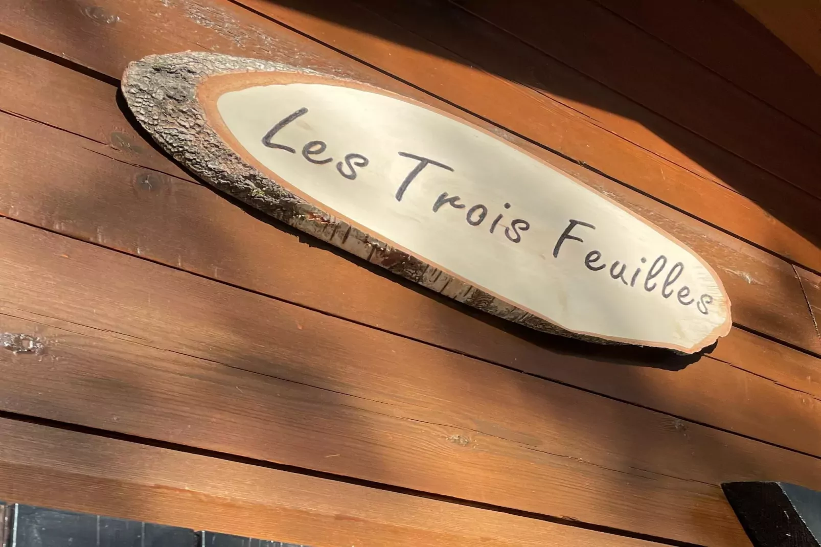 Les Trois Feuilles-Atmosphere