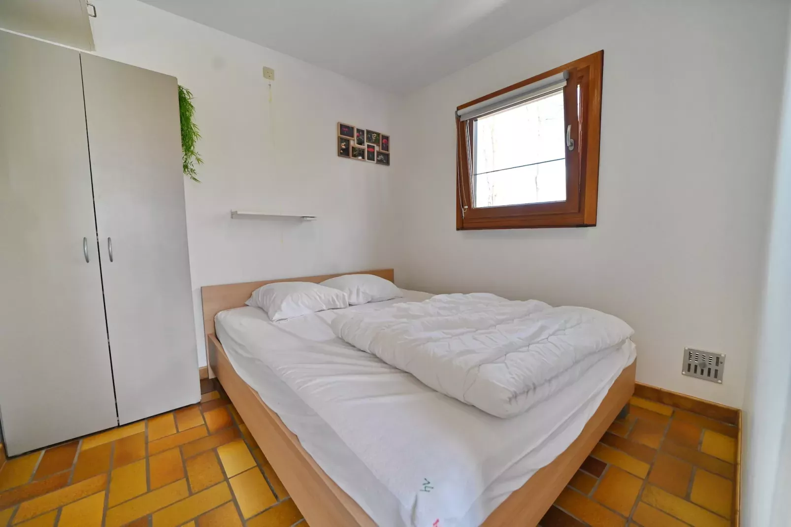 Les Trois Feuilles-Bedroom
