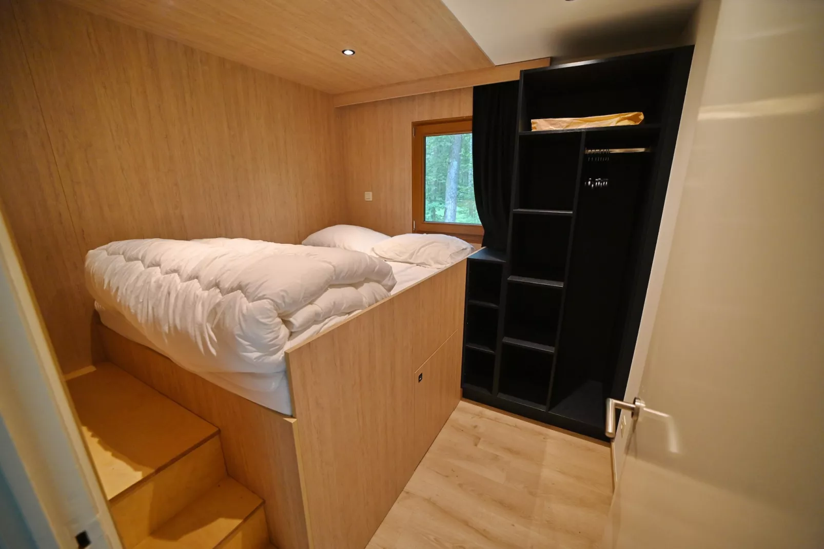 Douglas-Bedroom