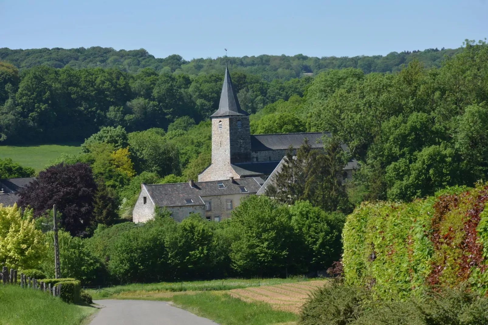 Le Chalet du Coteau-Areas summer 1km