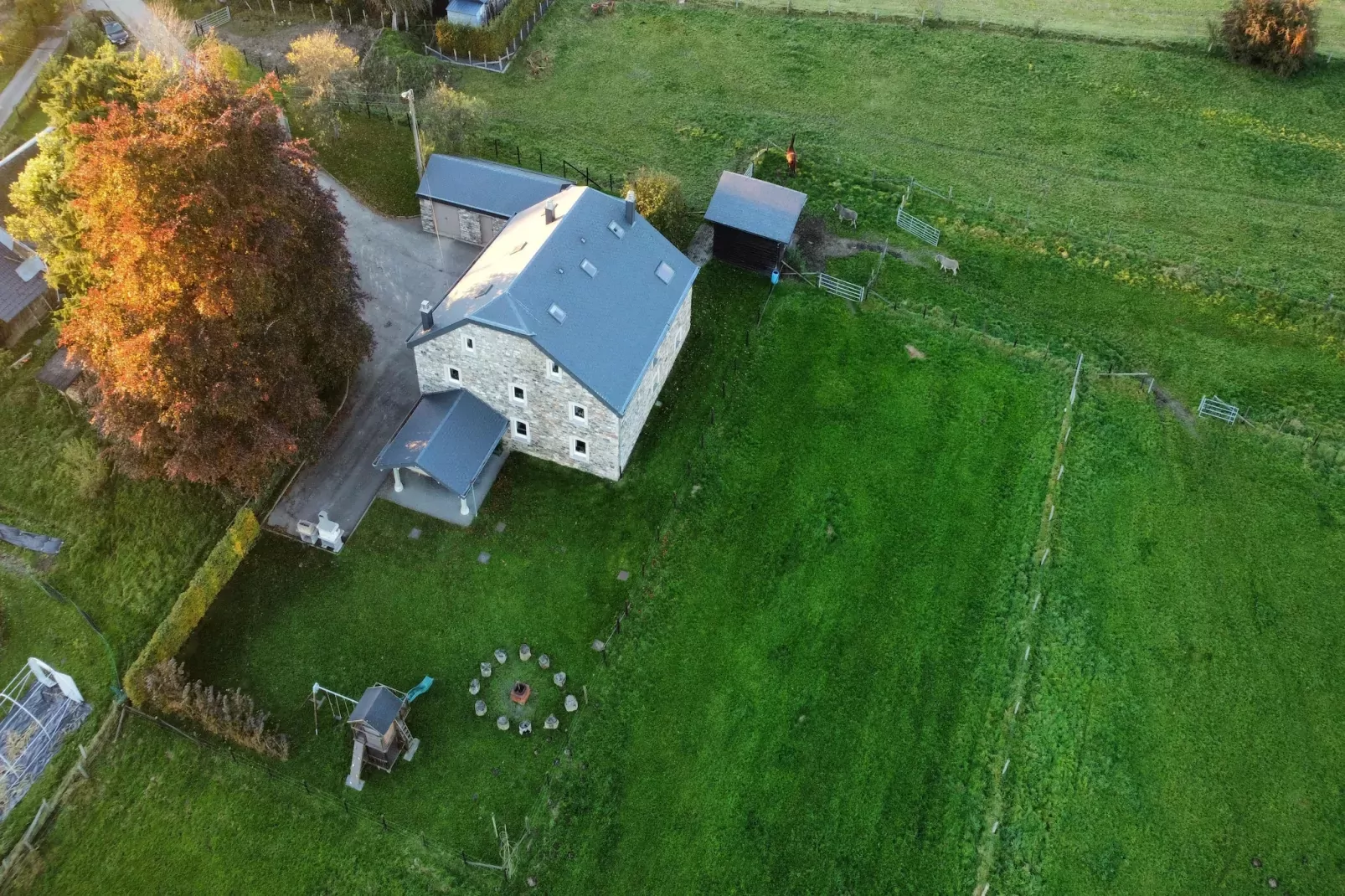 Gite la Randonnee-Exterior summer