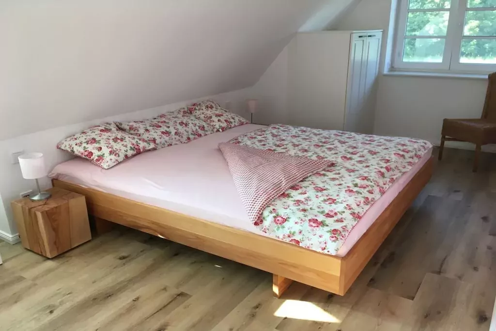 242553-Nicht getaggt