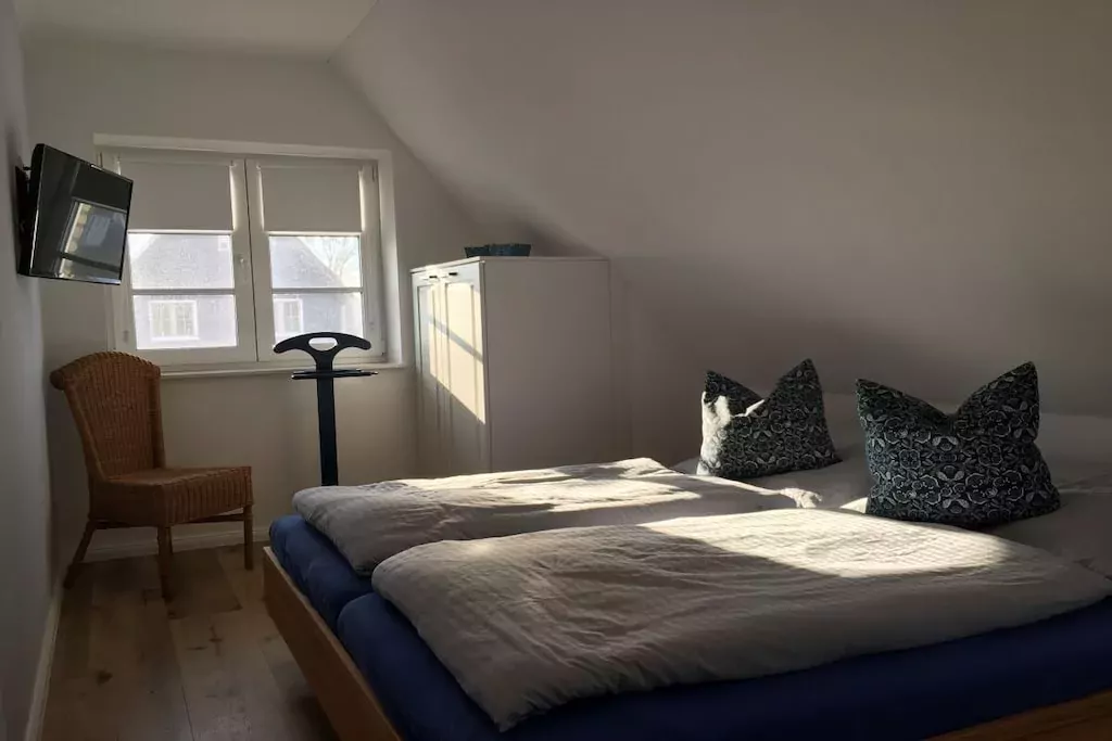 242553-Nicht getaggt