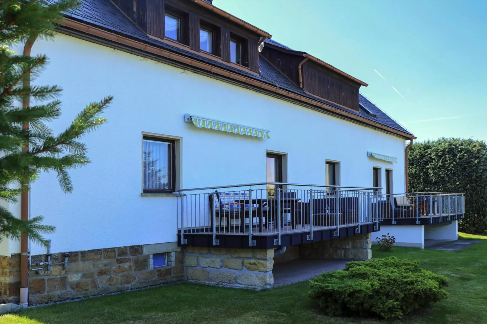 Festungsblick-Exterior summer