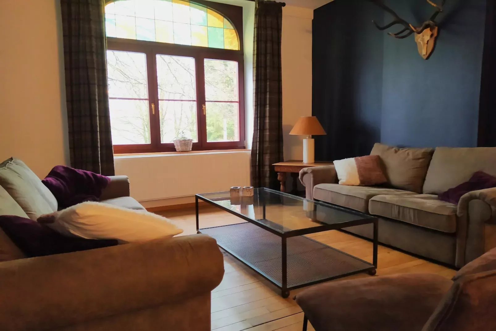 La Bonbonnière-Living room