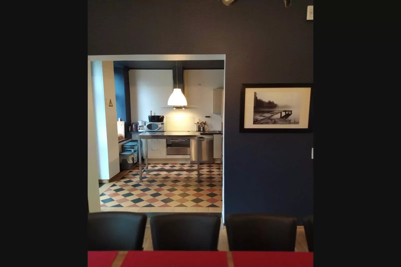 La Bonbonnière-Kitchen