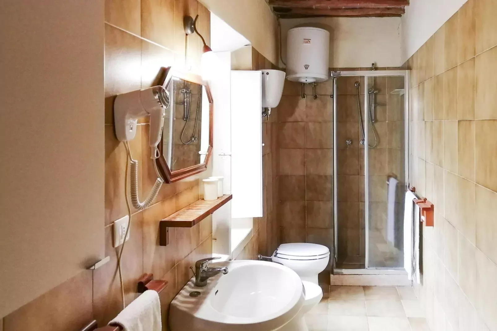Residence Il Pero di Cetinale Sovicille Typ B 65 qm-Bathroom
