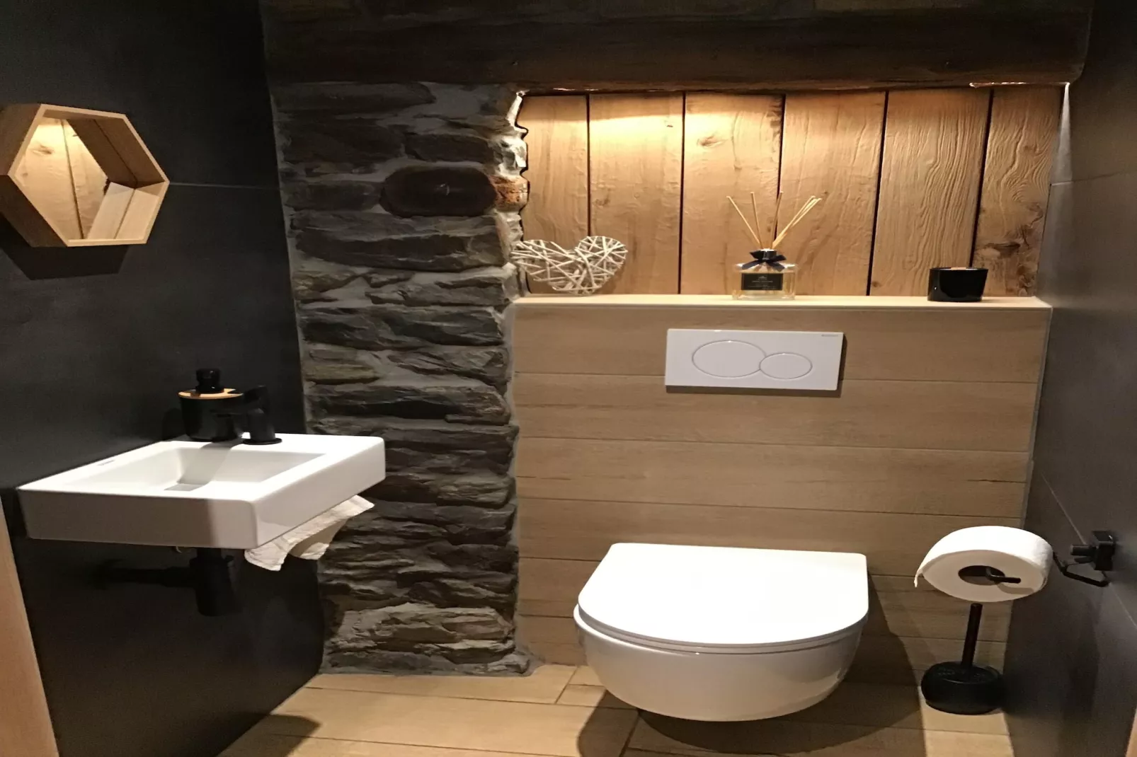 La Cave Voûtée-Bathroom