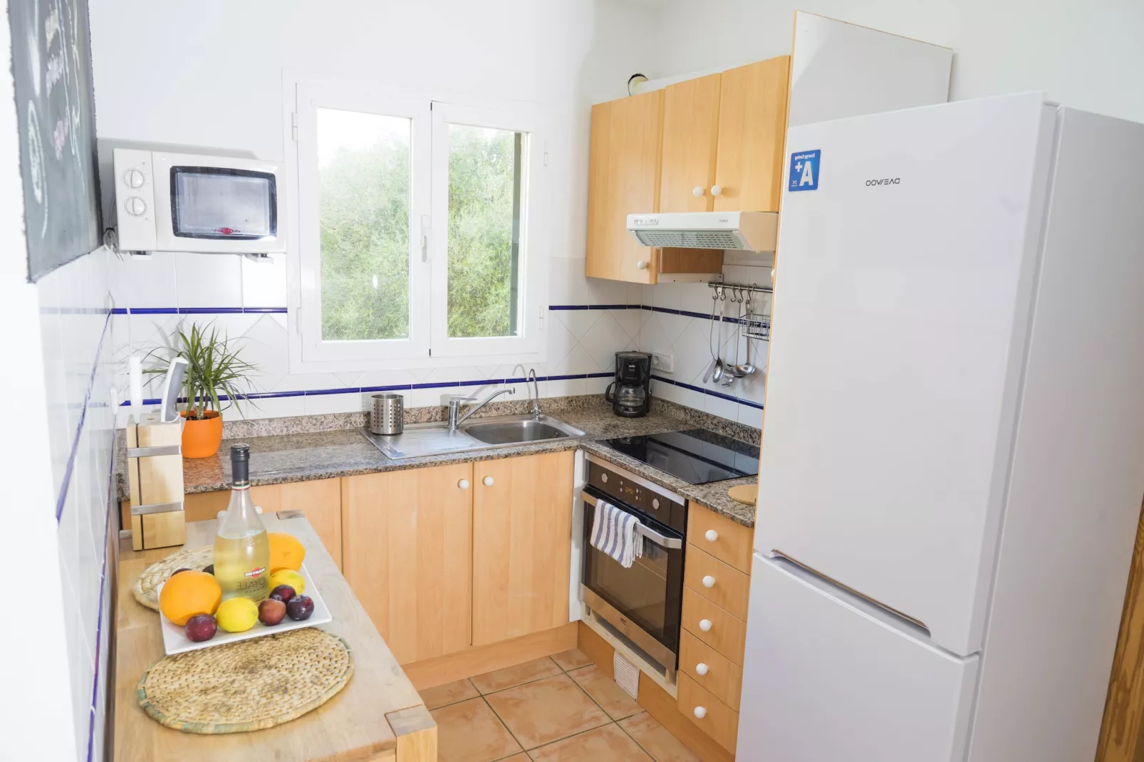Los Geranios-Kitchen