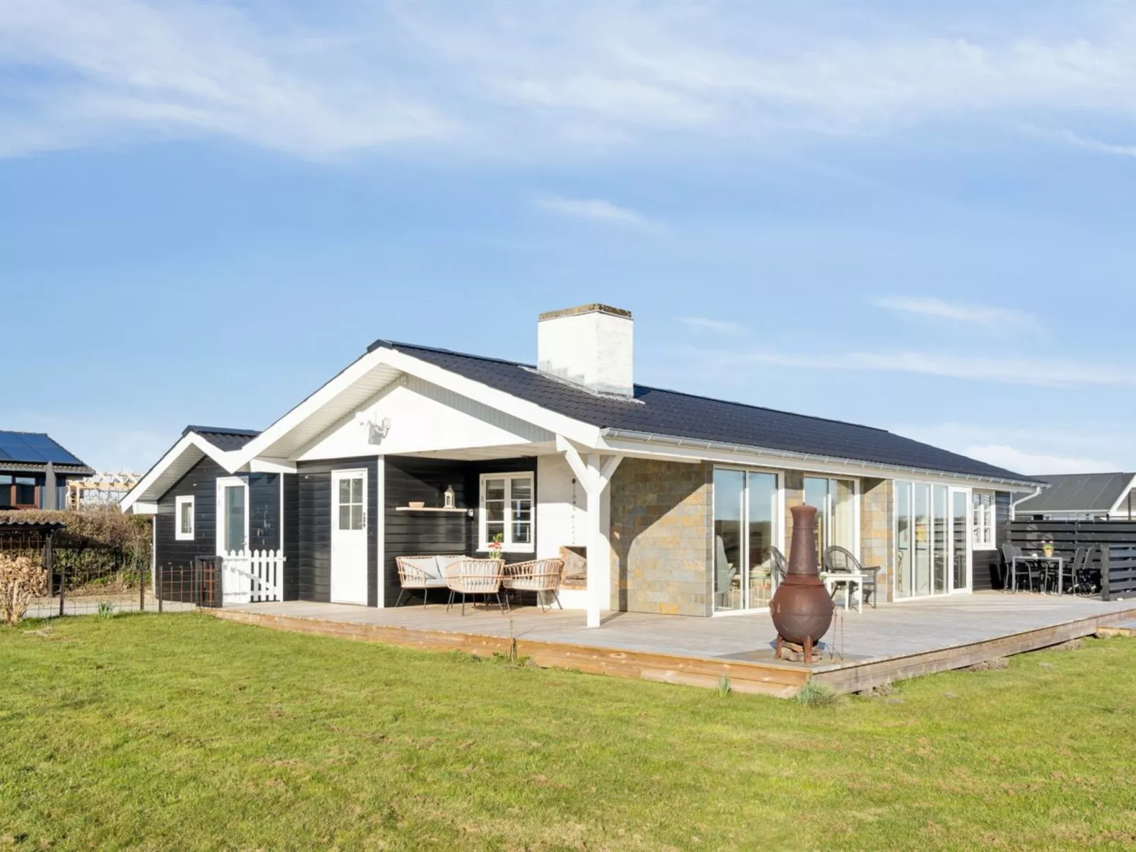 "Reinhold" - 200m from the sea-Outside