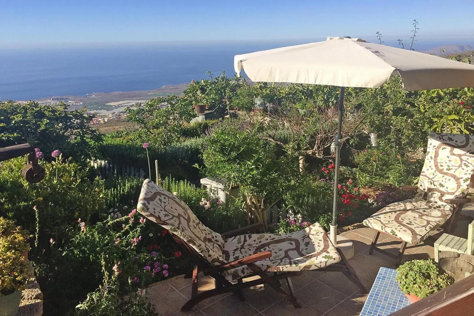 Casa Tajona-Jardin d'été