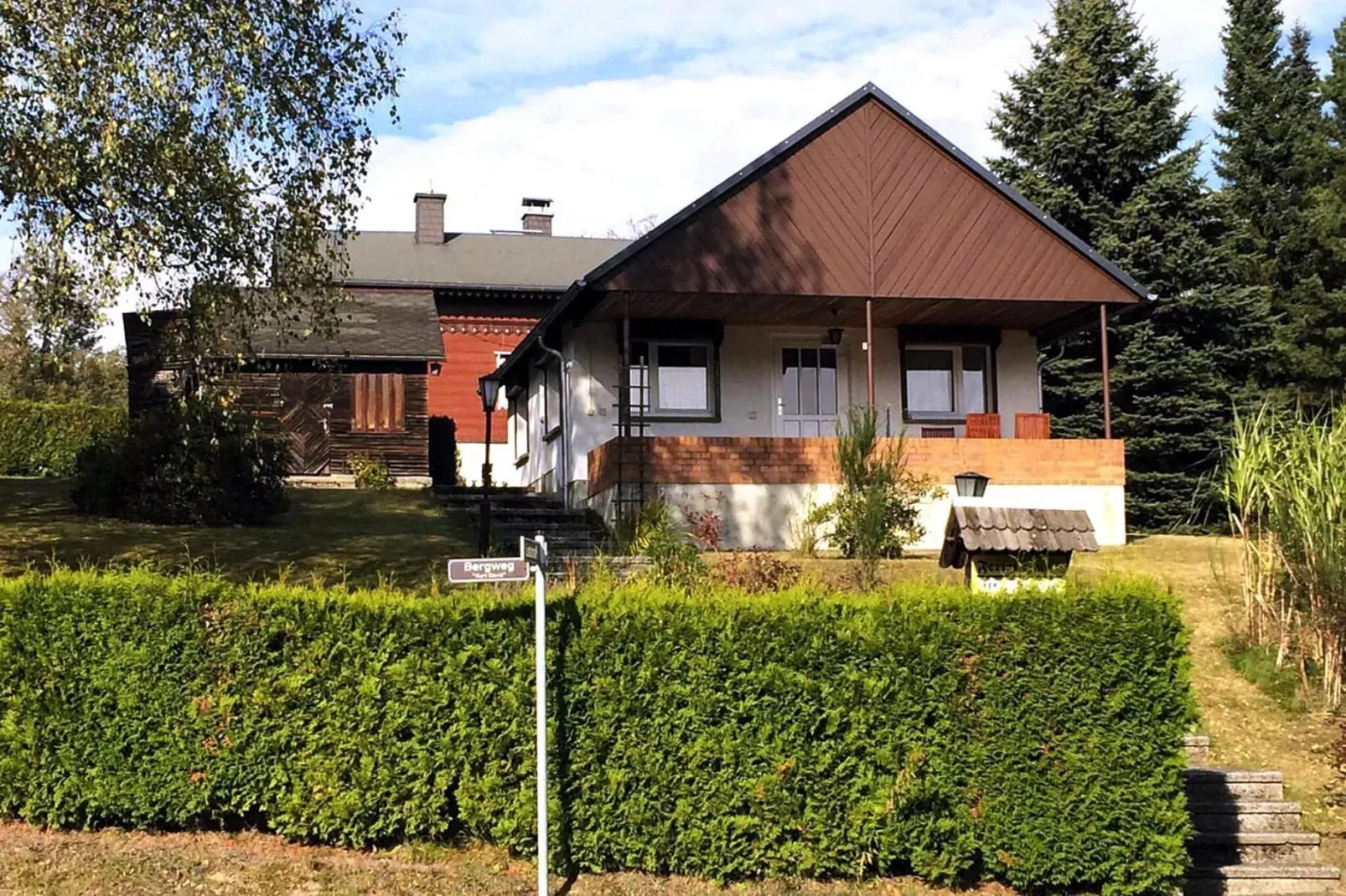 Ferienhäusel-Außenbereich Sommer