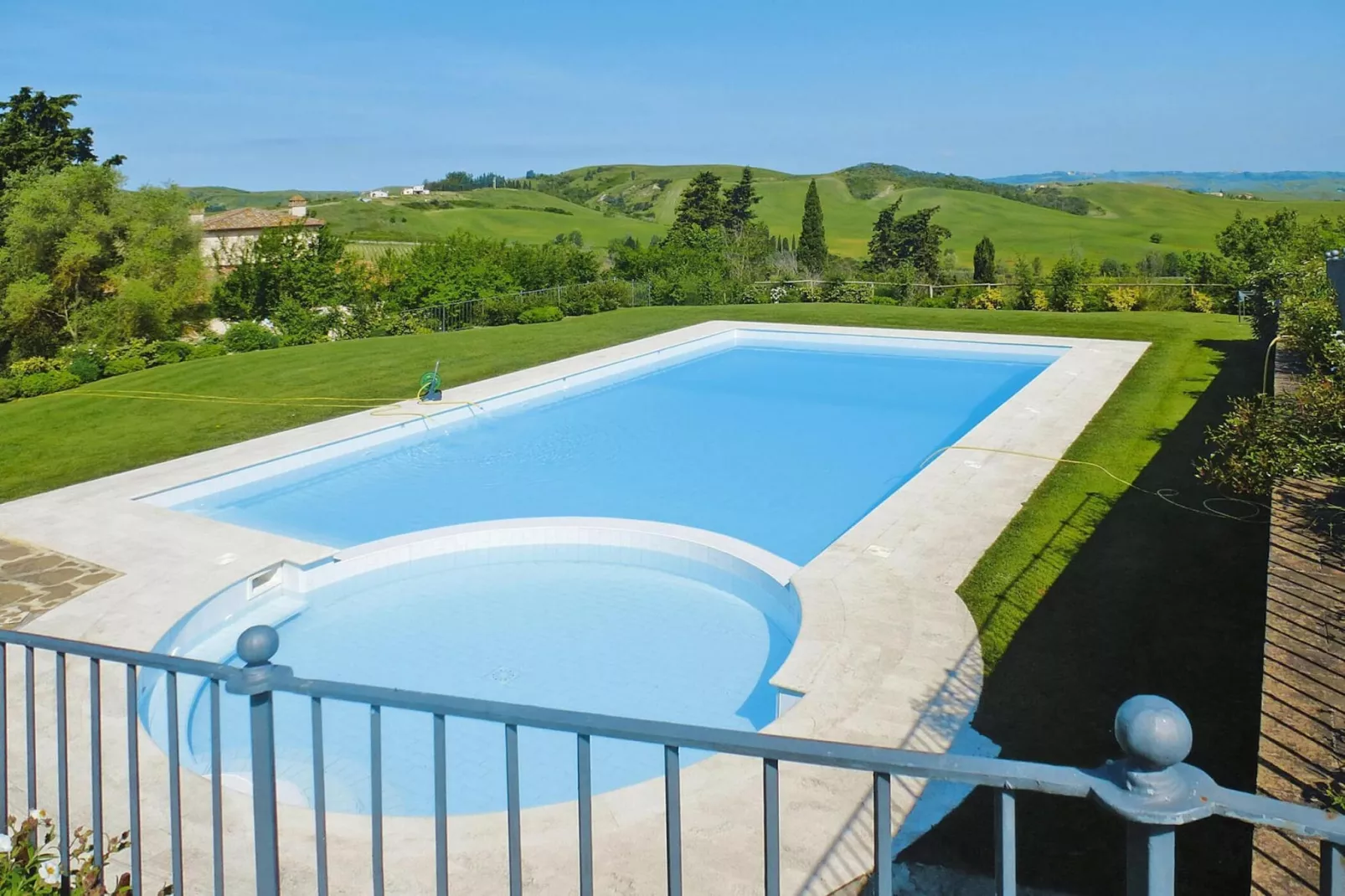 poolofhouse
