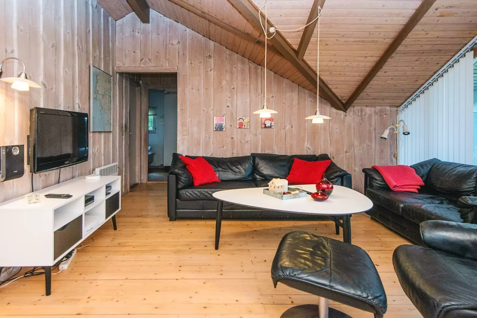 Charming Cottage Retreat-By Traum-Indoor