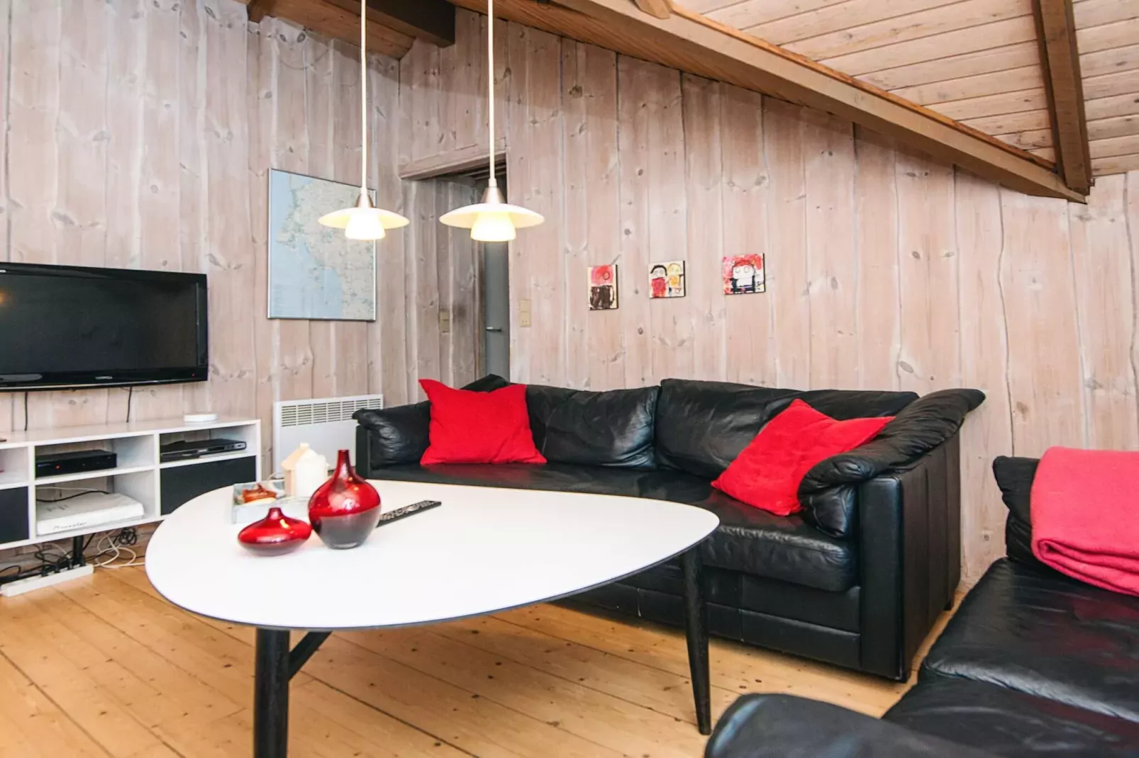 Charming Cottage Retreat-By Traum-Indoor
