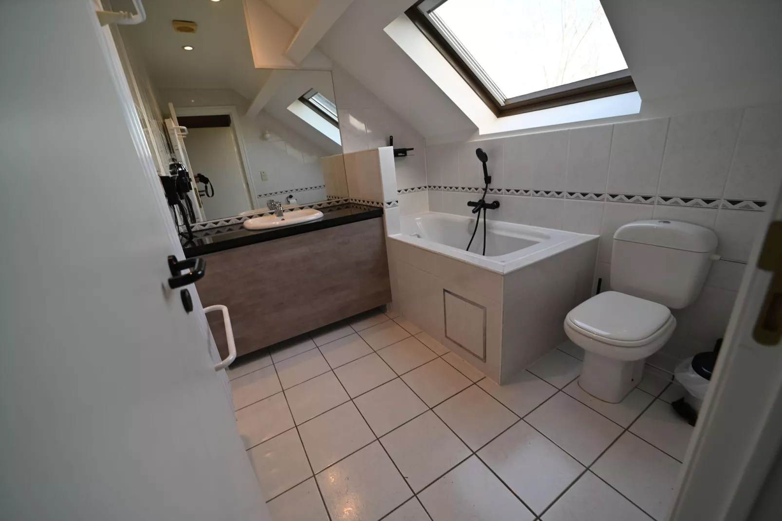 Résidence Durbuy 1-Bathroom