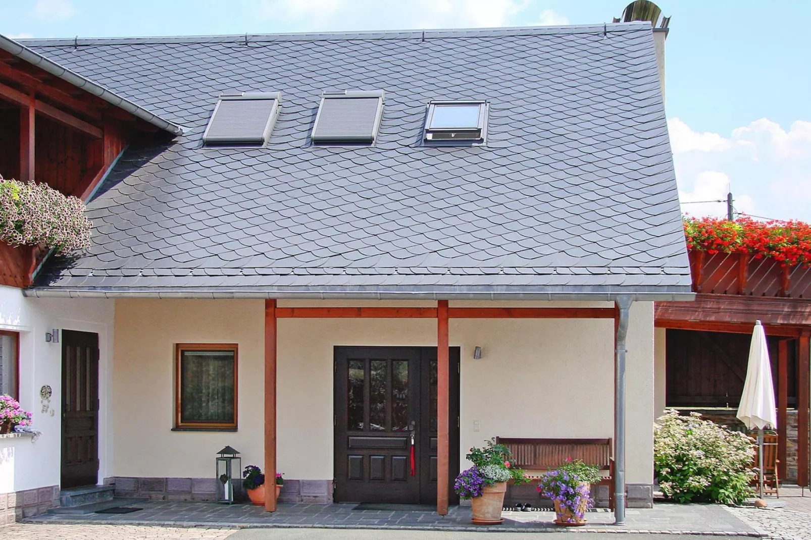 EG 45 qm-Außenbereich Sommer