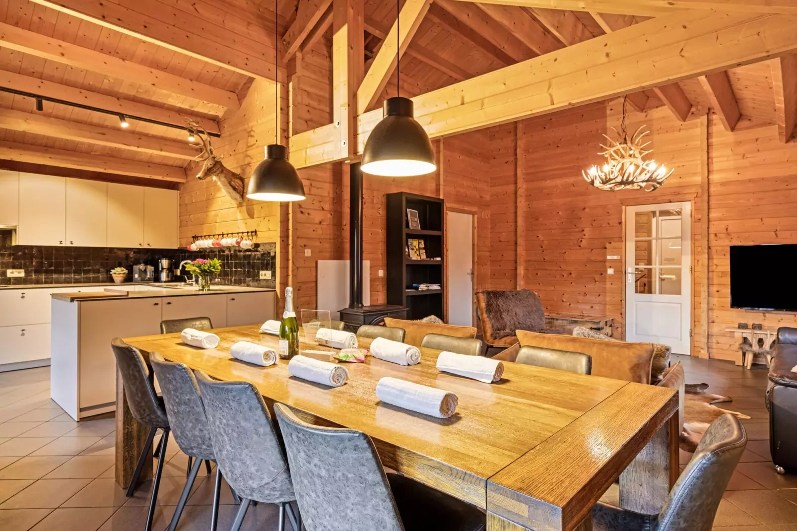 Villa Balboa-Dining room