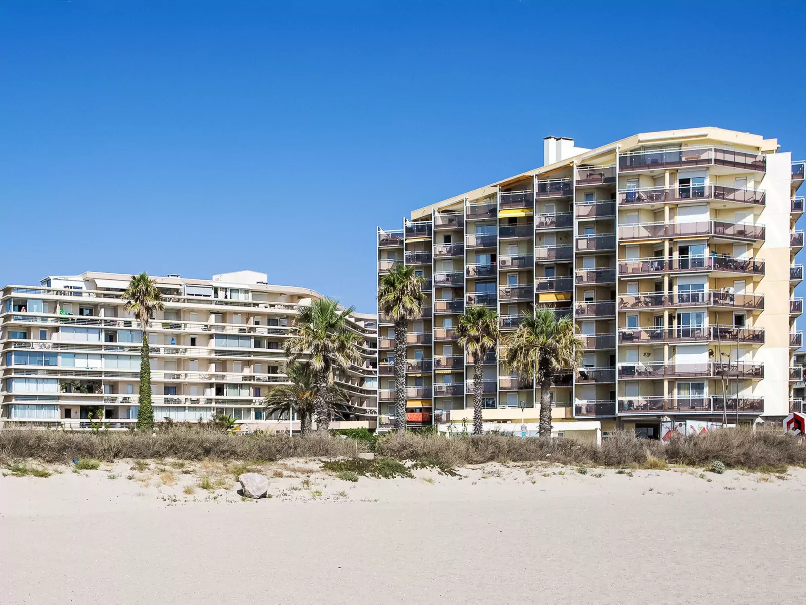 Le Beach-Outside