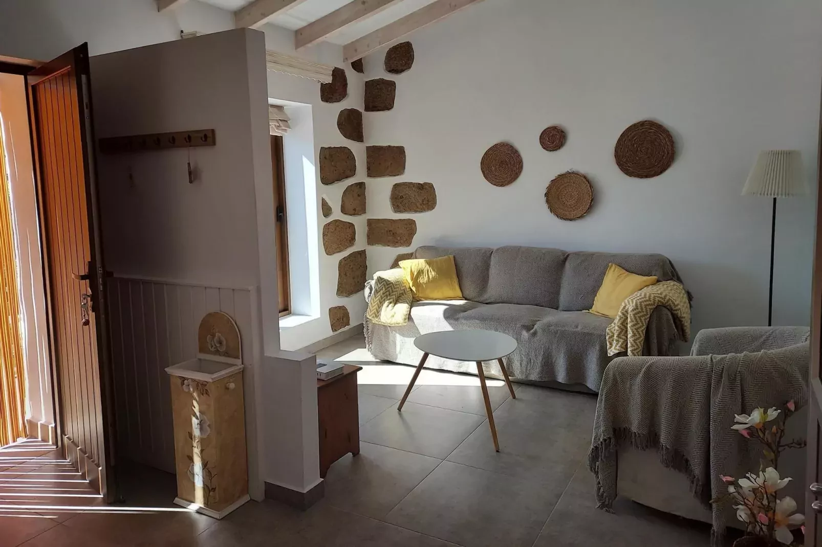 Casa las Bellas-Living room