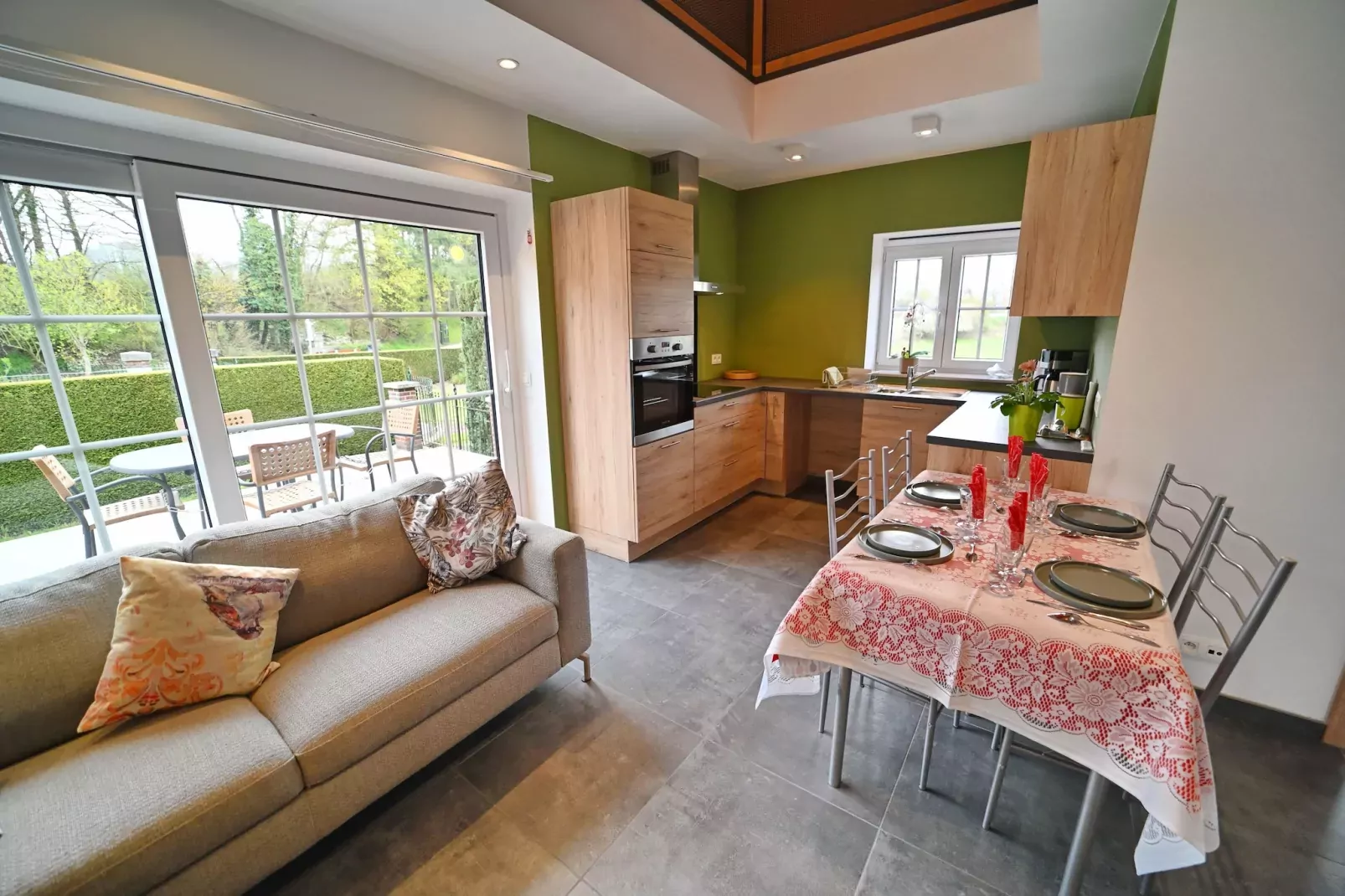 PETITE MAISON DANS LA PRAIRIE-Dining room