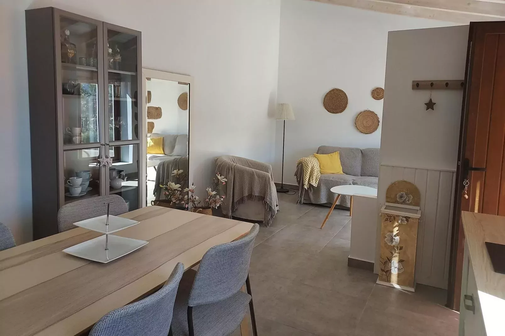 Casa las Bellas-Dining room