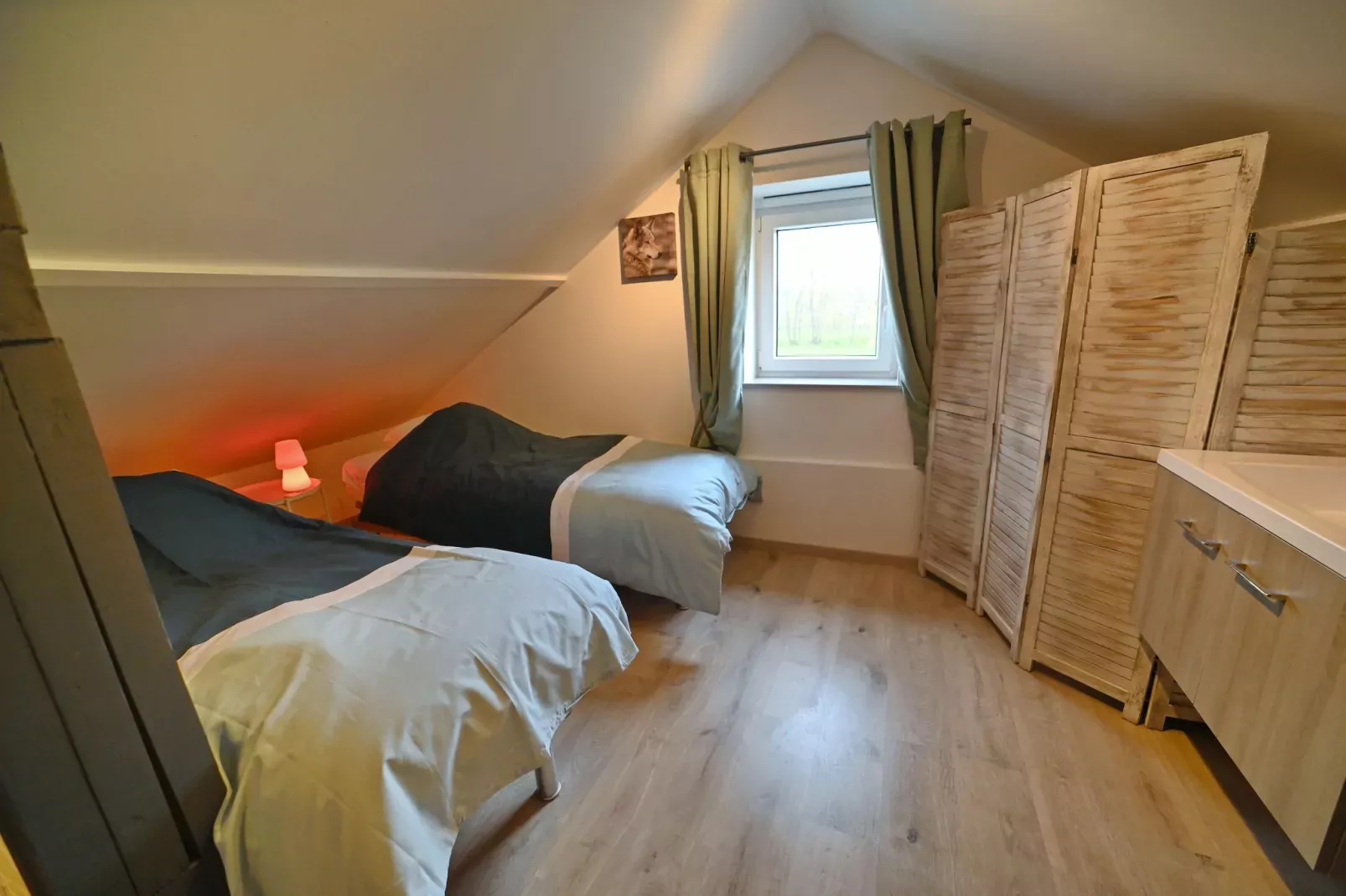 PETITE MAISON DANS LA PRAIRIE-Bedroom