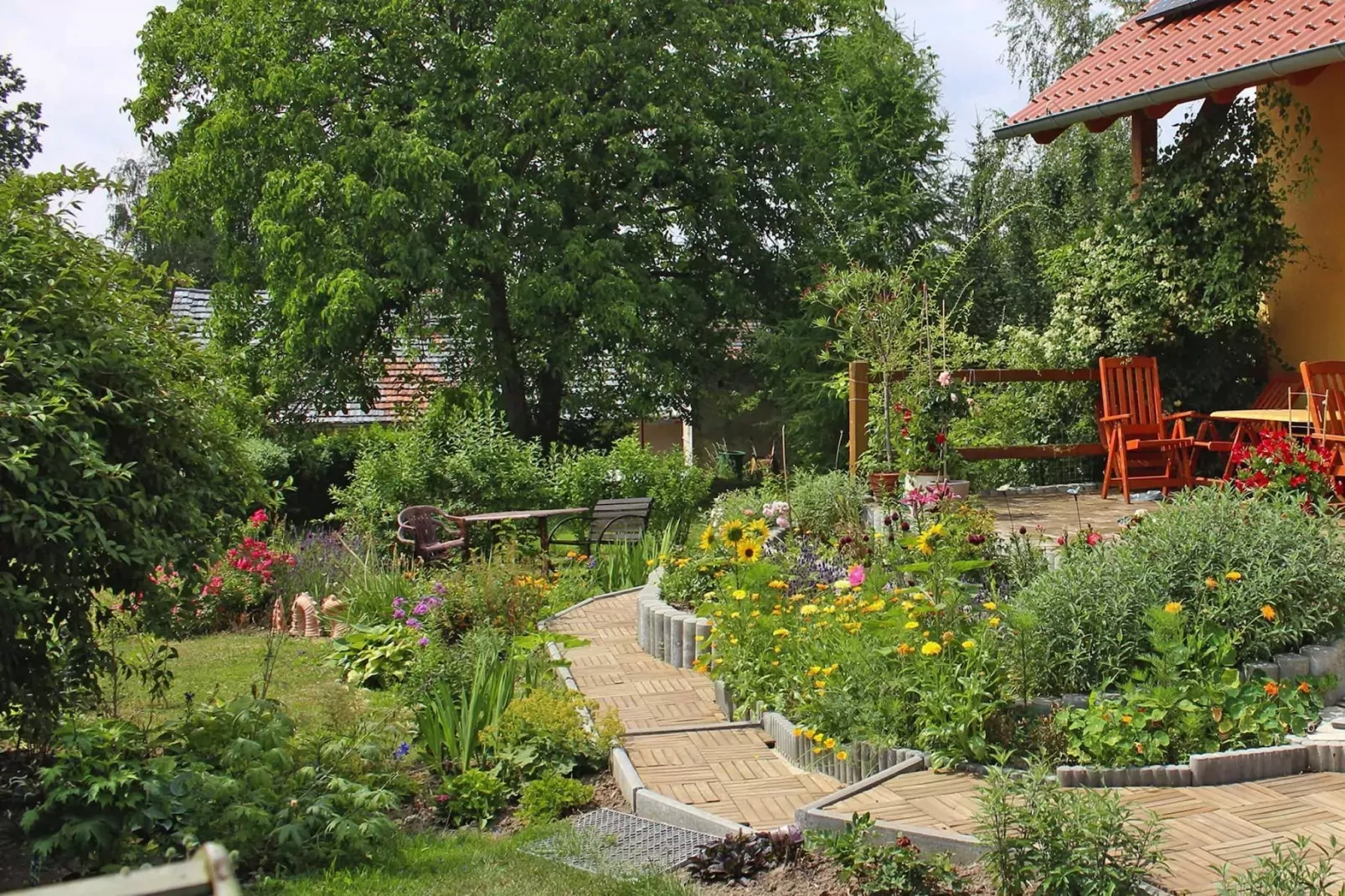 Ferienwohnung Dreiländerblick Görlitz-Jardin d'été