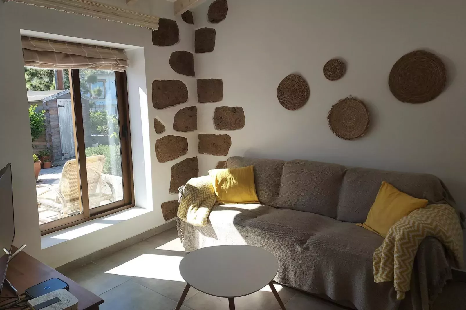 Casa las Bellas-Living room