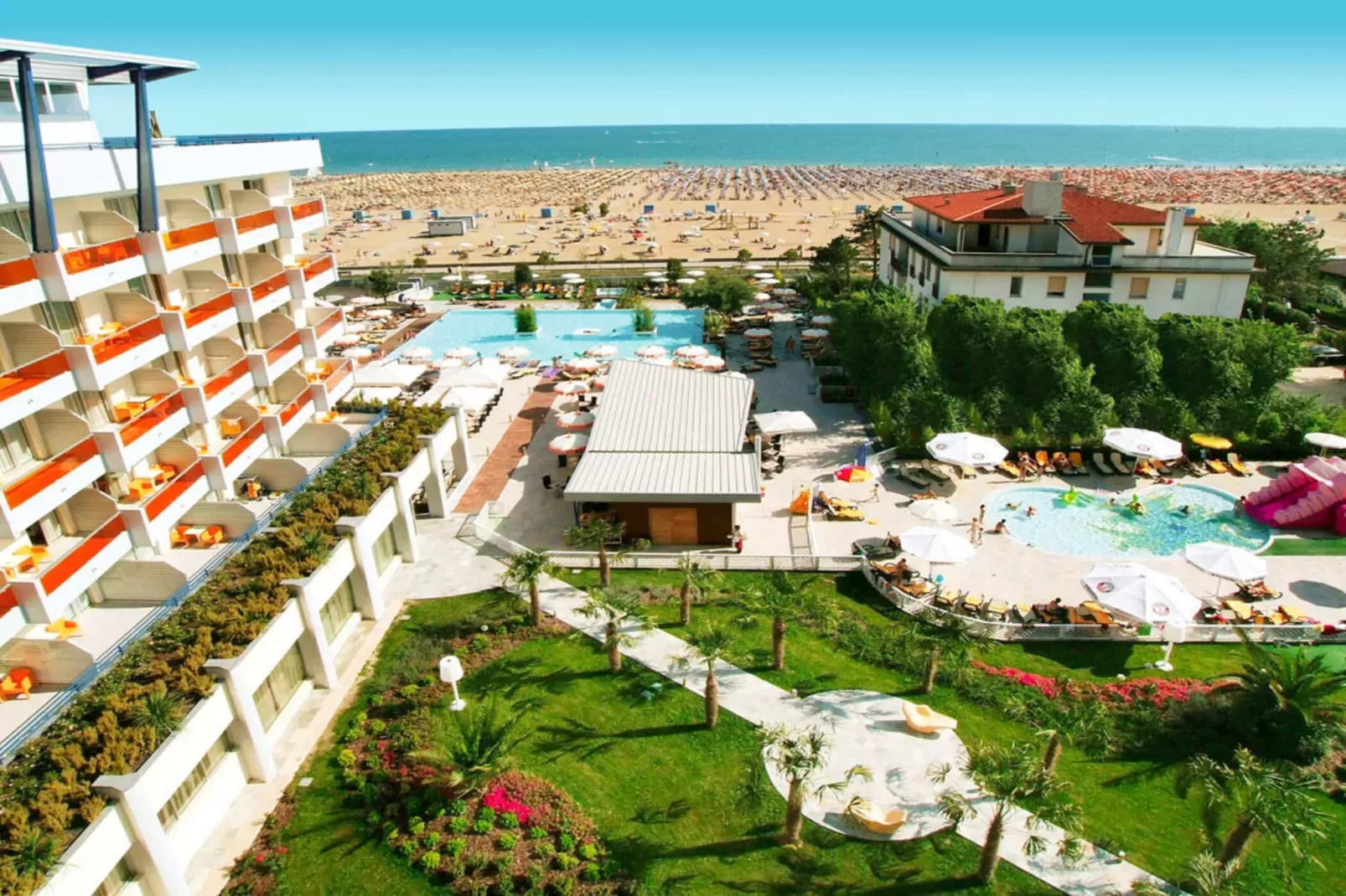 Holiday resort Villaggio Danubio, Bibione-D7-Areas summer 5km