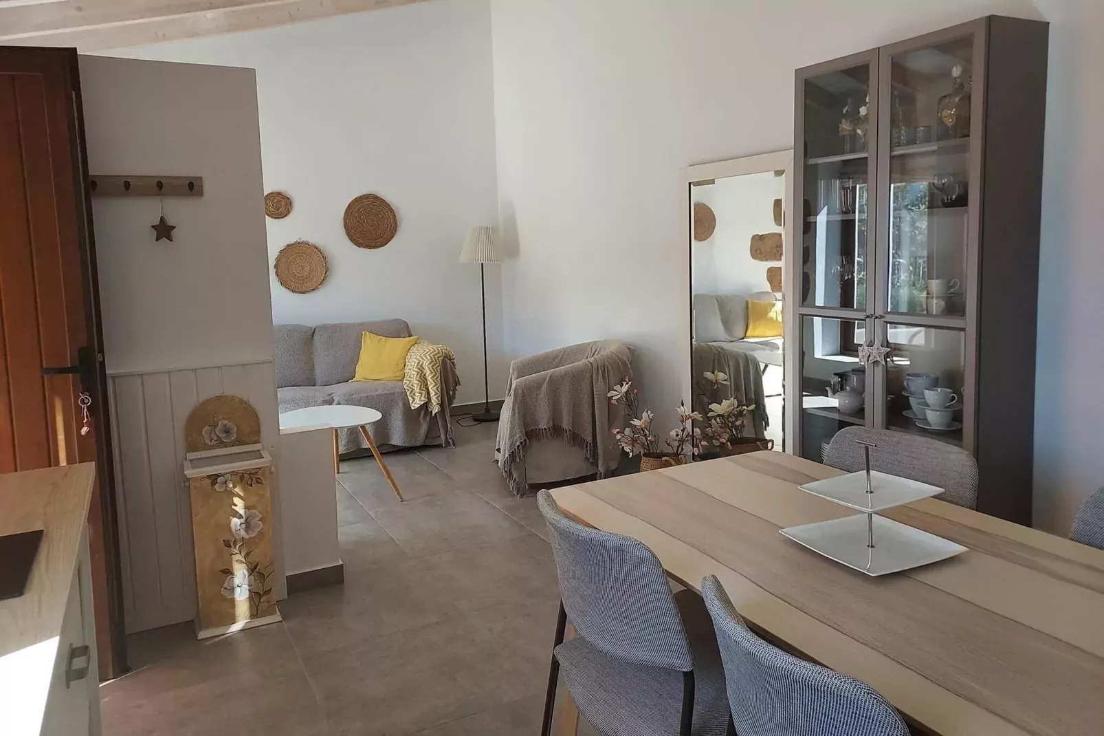 Casa las Bellas-Dining room