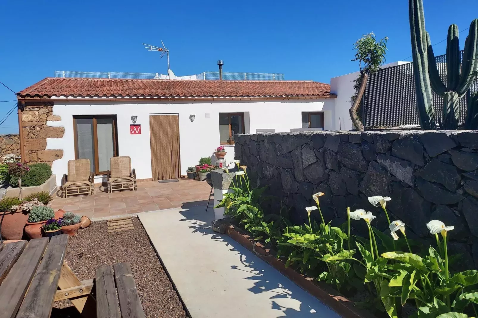 Casa las Bellas-Gardens summer