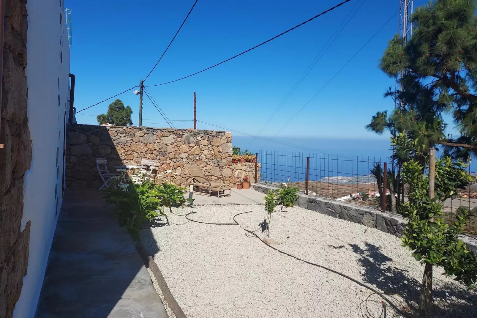 Casa las Bellas-View summer