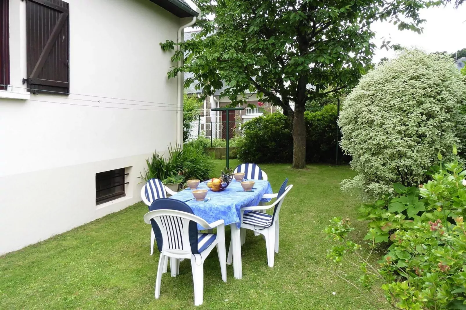 Holiday flat St Malo-Jardin d'été