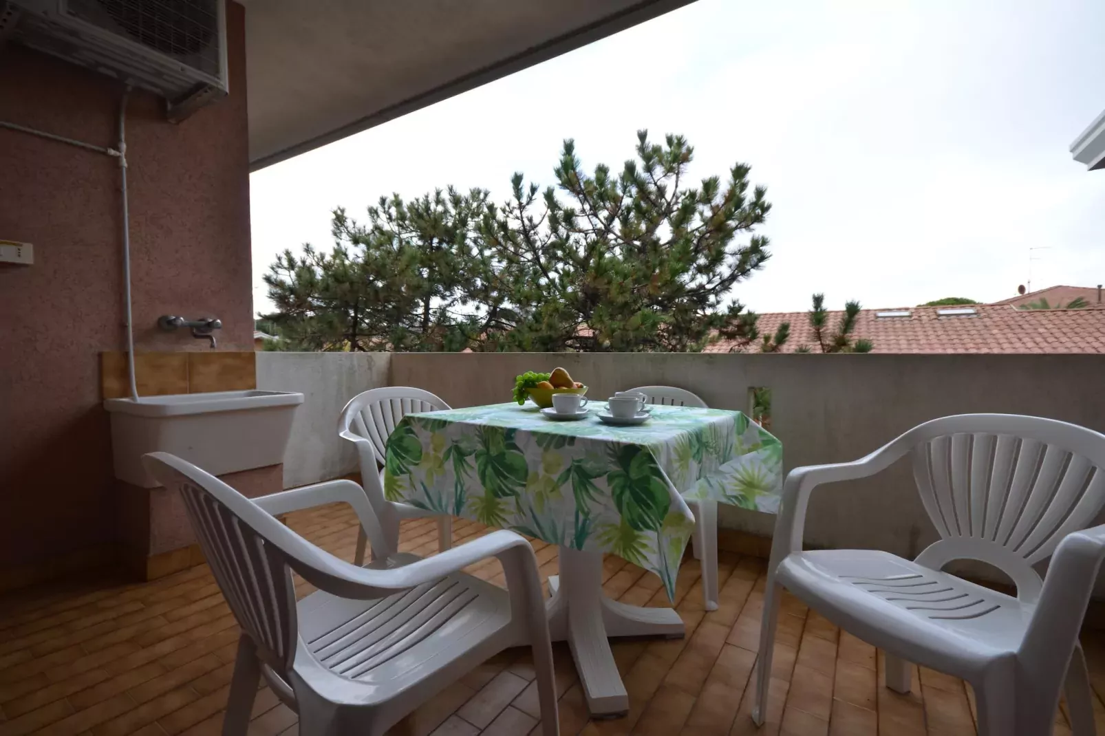 Holiday flats Condominio Orsa Maggiore Lignano Pineta-C5-Terrace balcony