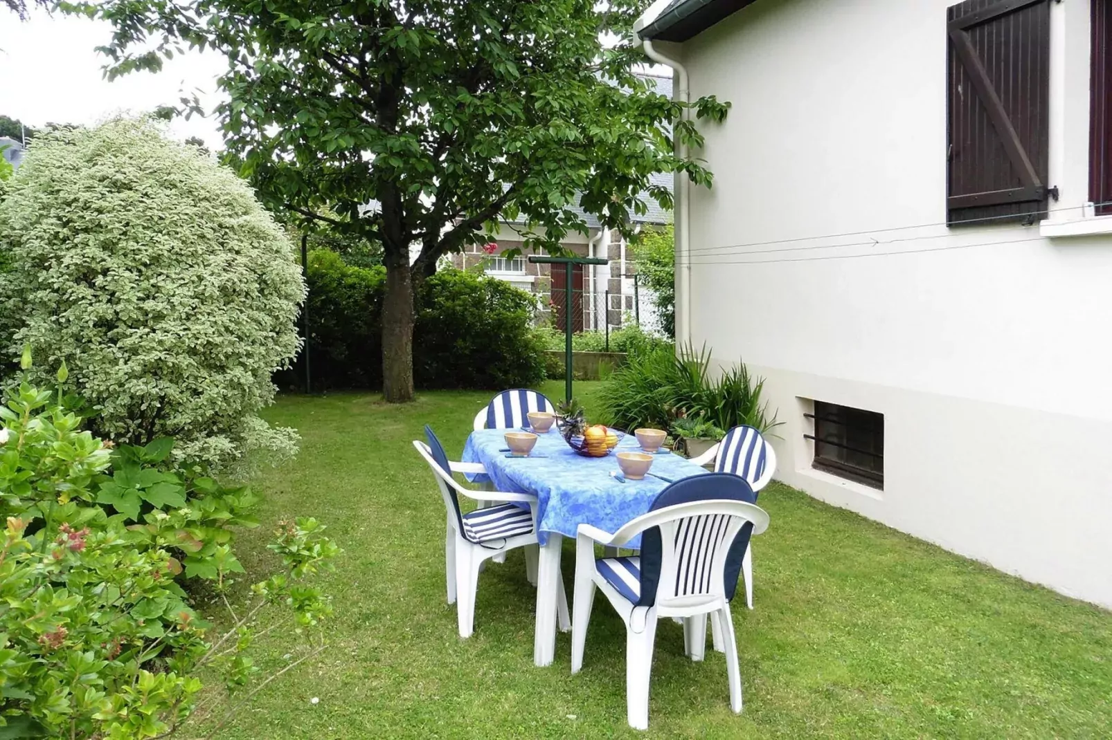 Holiday flat St Malo-Jardin d'été