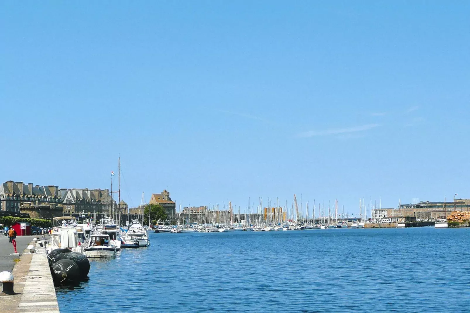 Holiday flat St Malo-Zones d'été à 5 km