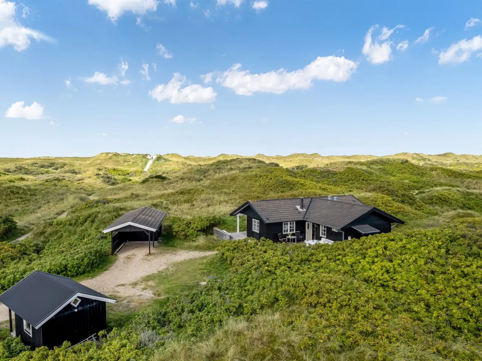 "Aise" - 75m from the sea-Outside