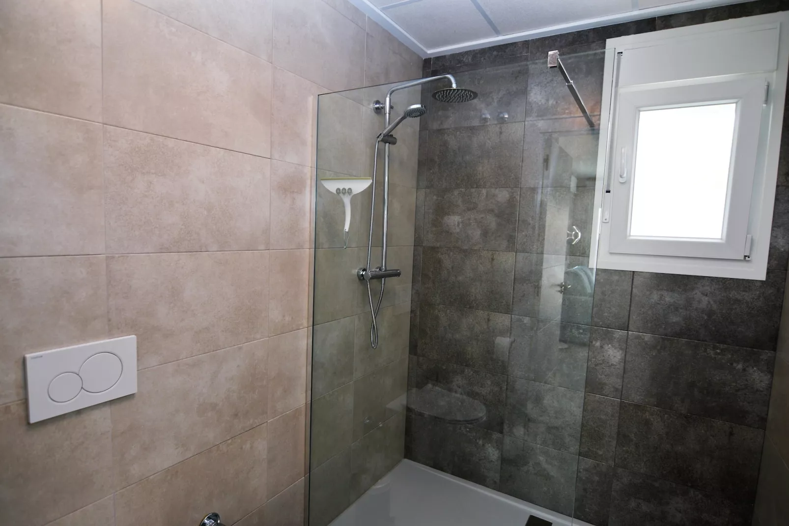 Casa Theunissen-Bathroom