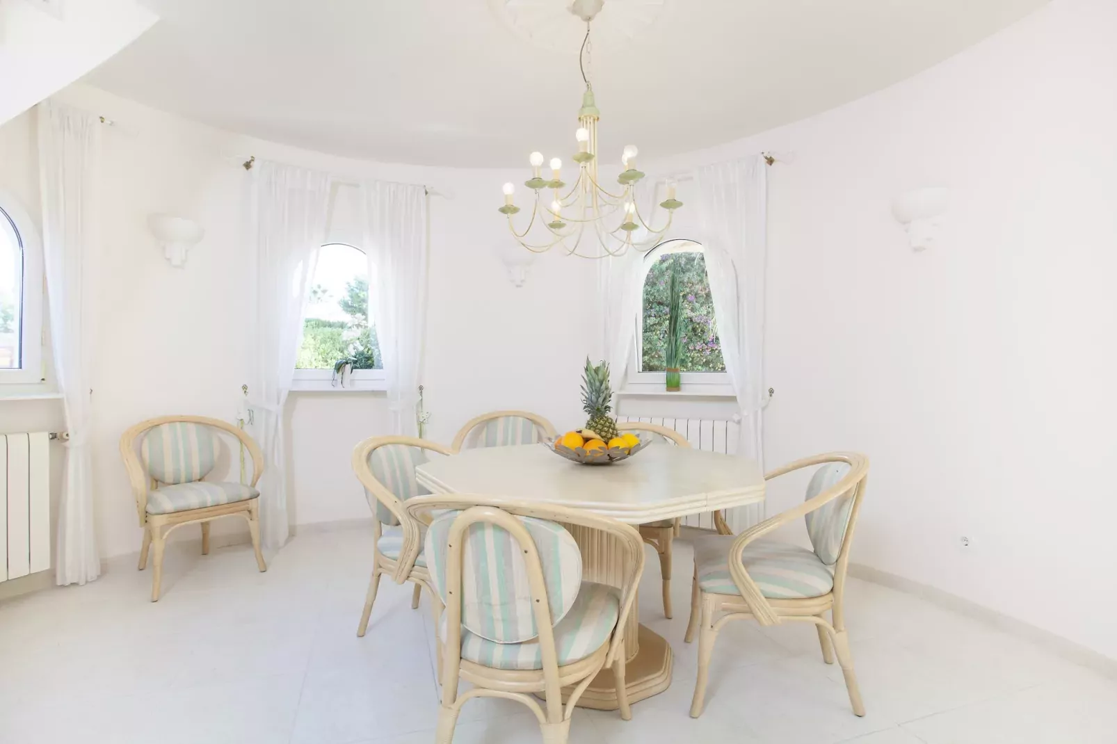 Casa Bel-Dining room