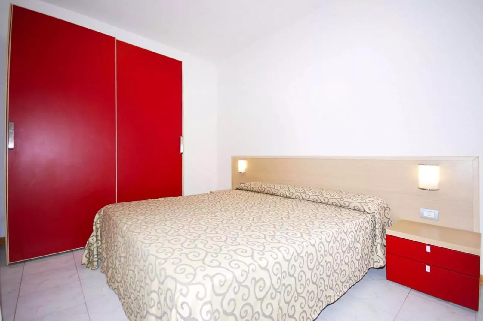 Apartments Bianco Nero Lignano Sabbiadoro-B4-Bedroom
