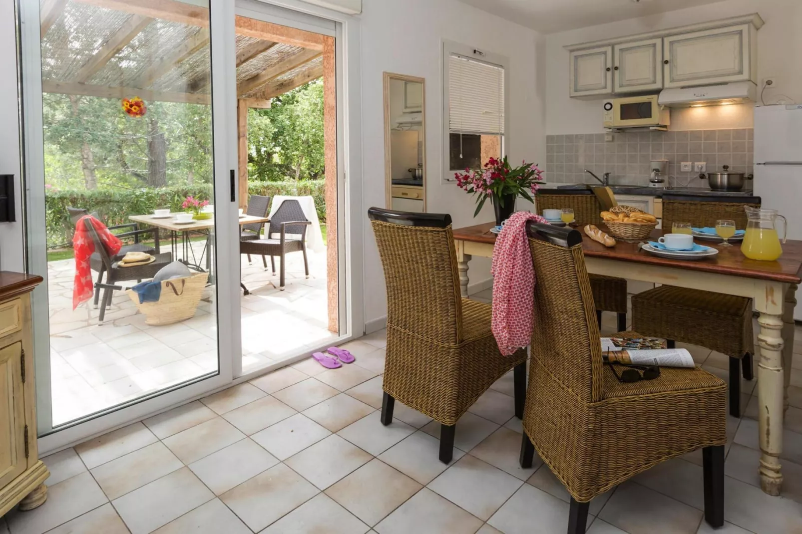 Residence Mare e Monte Solenzara // Villas Stella F2-Dining room