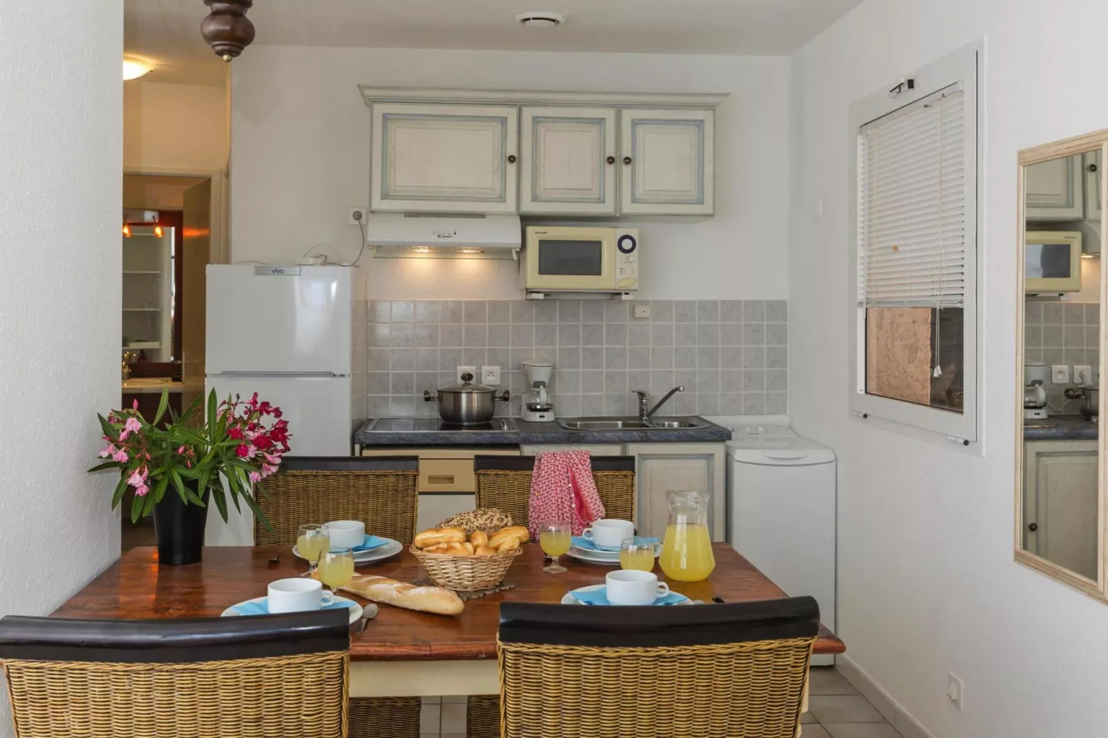 Residence Mare e Monte Solenzara // Villas Stella F2-Kitchen