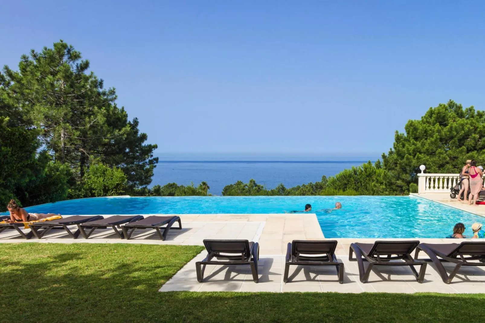 Residence Mare e Monte Solenzara // Villas Stella F2-Pool