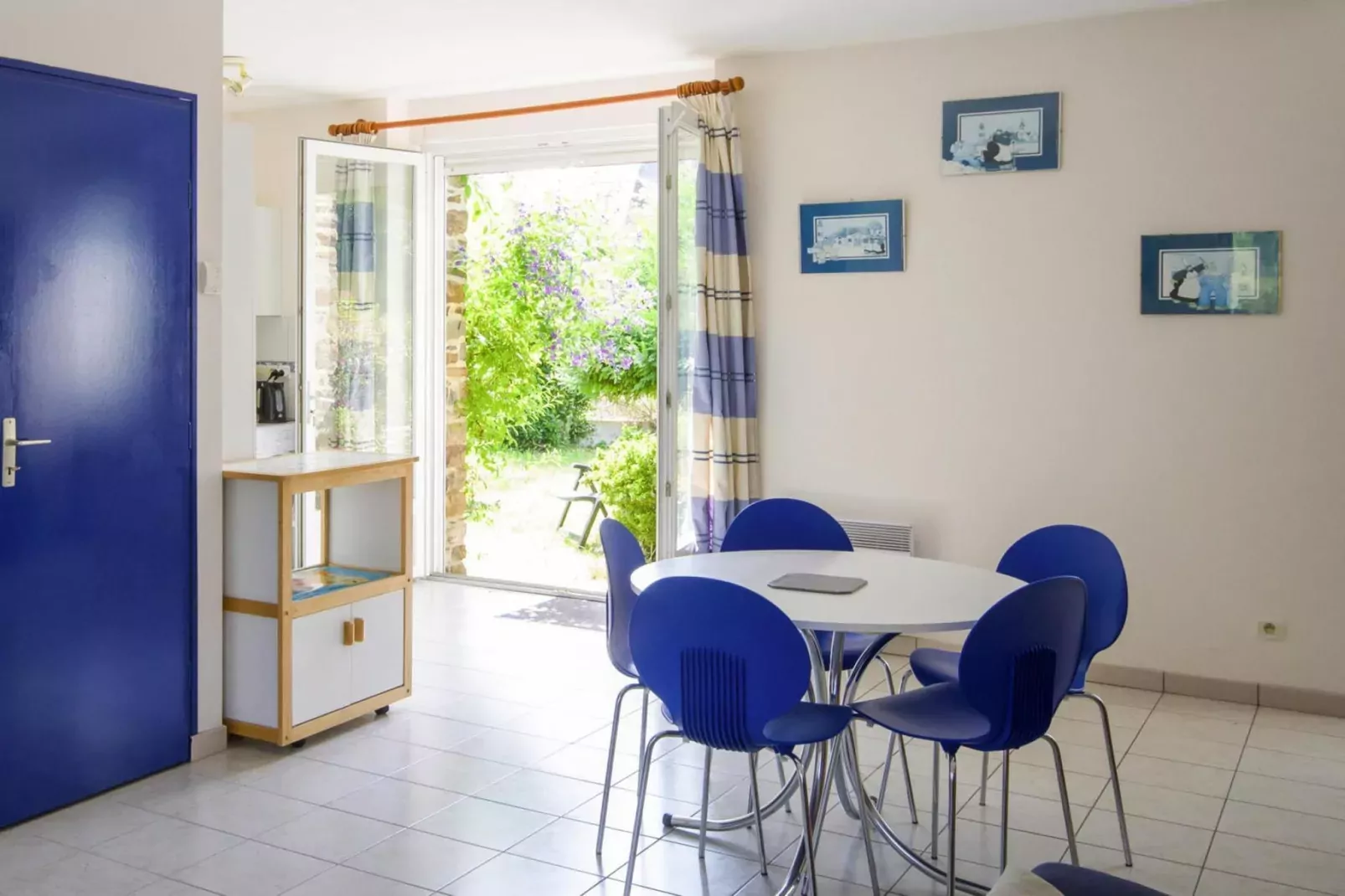 Semi-detached houses, Etables-sur-Mer-Hortensias-Dining room