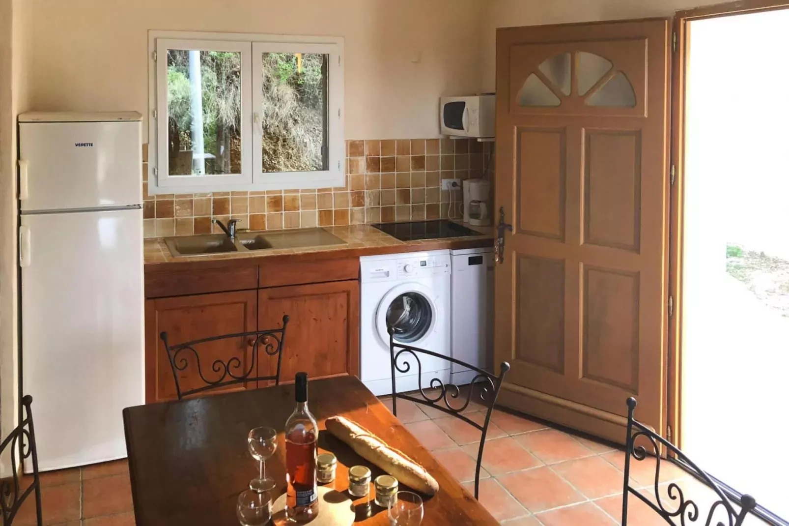 Residence Mare e Monte Solenzara // Villa Alba F3-Kitchen