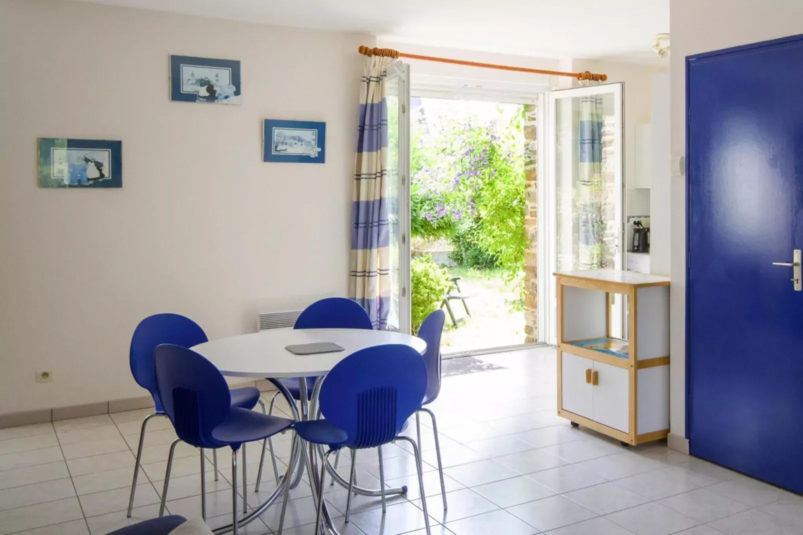 Semi-detached houses, Etables-sur-Mer-Hortensias-Dining room