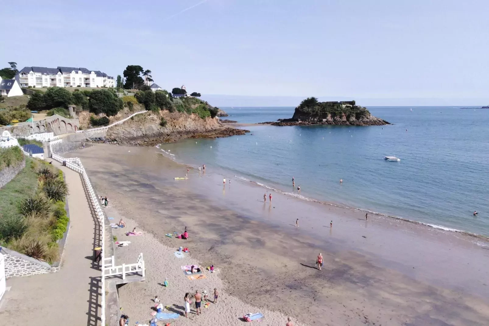 Semi-detached houses, Etables-sur-Mer-Hortensias-Areas summer 5km