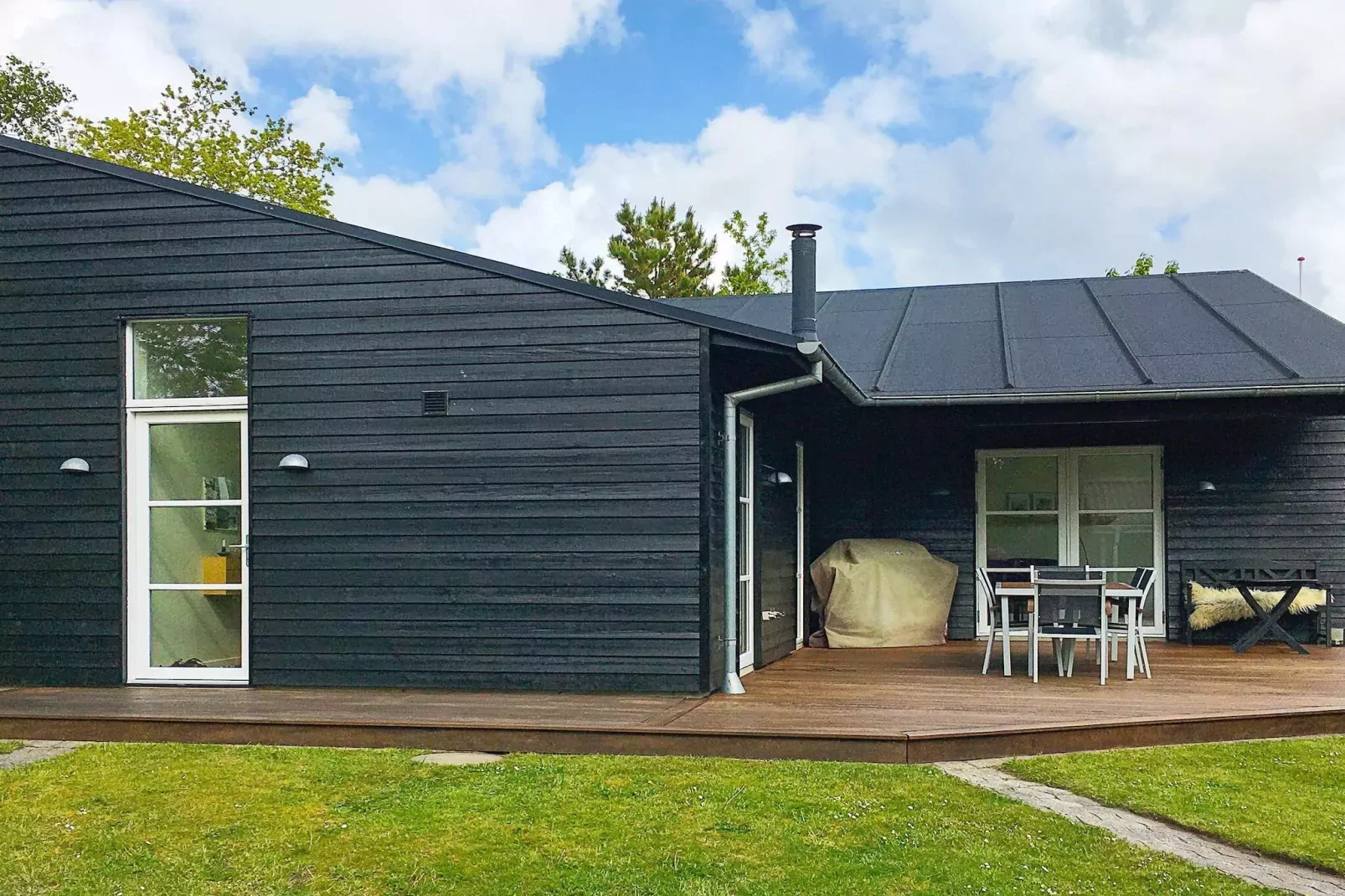 6 person holiday home in Thyholm